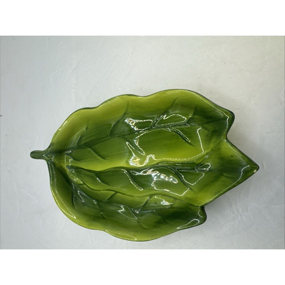 Strawberry shaped Ceramic salt & pepper Shaker with leaf shaped Tray Ladybug - Picture 13 of 13